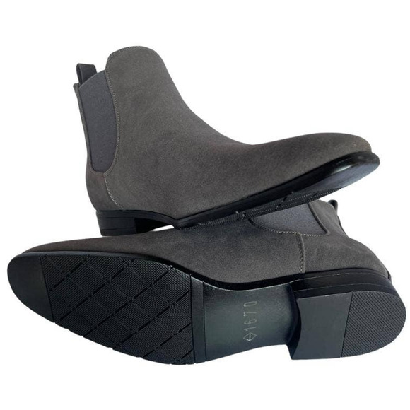 1670 Other - 💎✨NEW FALL SALE✨💎 New in Box 1670 KH52101 Gray Men's Boots